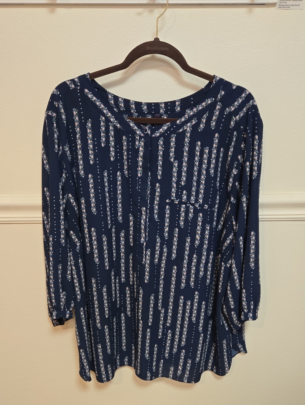 NYDJ Navy Blue Long Sleeve Tee with White Floral Stripe Pattern